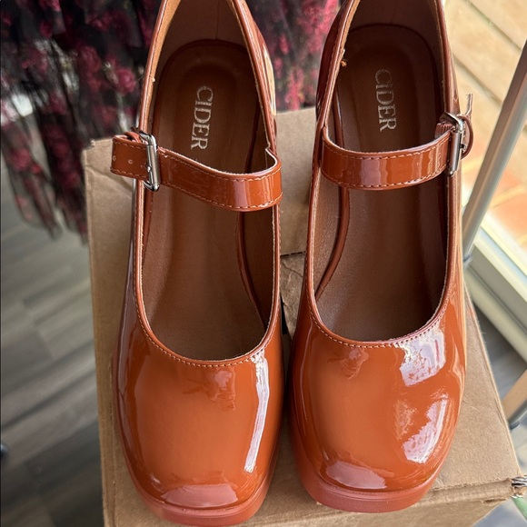 Cider Glossy Tan Mary Jane Heels - Picture 2 of 7